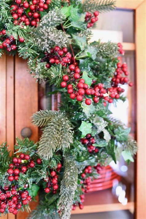 Christmas wreath with red berries - Make Life Lovely