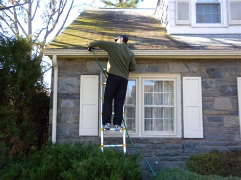 Cleaning Rain Gutters