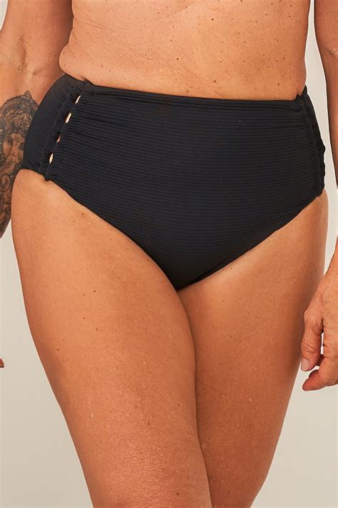 Hot Pants Detalhes Laterais Preto Texturizado Ilha Bikini