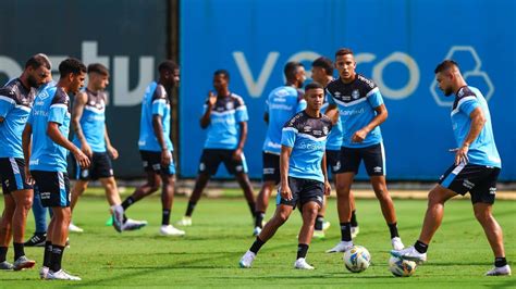 Grêmio mantém treinamento sem Diego Costa e Du Queiroz em preparação