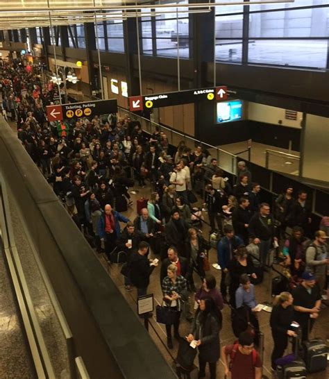 Arrive Early To Beat Longer Security Lines At Sea Tac Airline Urges