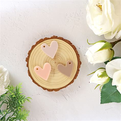 Coraz N Metacrilato Nude Para Colgar Ritarita