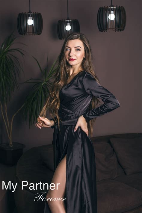 Ukrainian Girls for Marriage - Evgeniya from Kiev, Ukraine