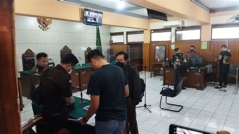 Perkara Kekerasan Seksual Sma Spi Jaksa Dan Kuasa Hukum Terdakwa Adu