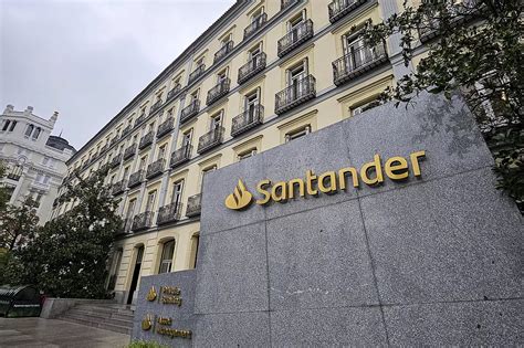 Santander coloca 2 500 millones de dólares en CoCos con una