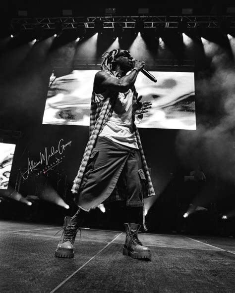 Lil Wayne Performs At Vystar Veterans Memorial Arena Pics