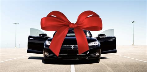 8 Best Tesla Accessories [Gift Ideas] - EVROOM