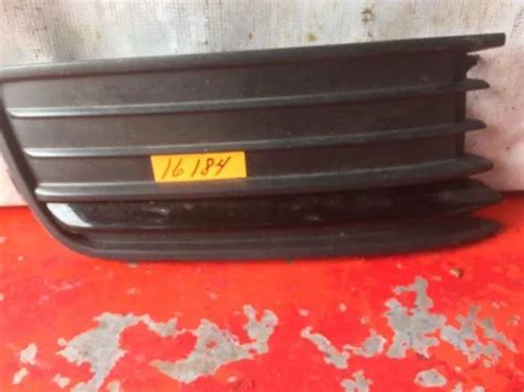 Rejilla Fascia Derecha Vw Vento Rf B