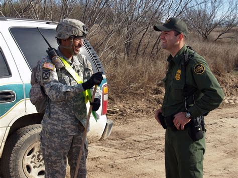 Soldiers from 94th Engineer Battalion aid Border Patrol in securing ...