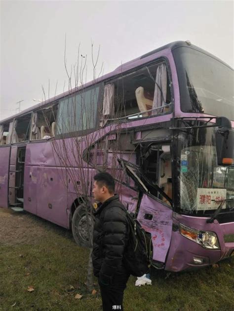 濮陽高速貨車與客車相撞致多人受傷 每日頭條