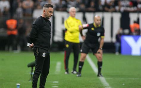 Flamengo anuncia português Vítor Pereira ex Corinthians como novo