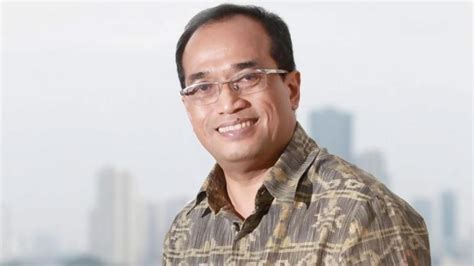 Profil Lengkap Budi Karya Sumadi Menteri Perhubungan Positif Terjangkit