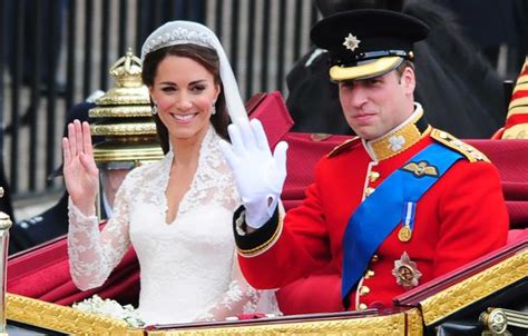 Exklusive Detailsprince William Kate Middleton Brodeln Privat