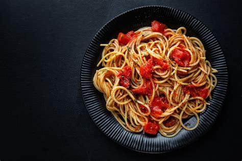 Sabrosa Pasta Italiana Clásica Con Salsa De Tomate Y Queso En Un Plato