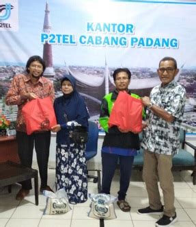 Pc Padang Menyerahkan Tali Kasih Paket Lebaran Idul Fitri H P Tel