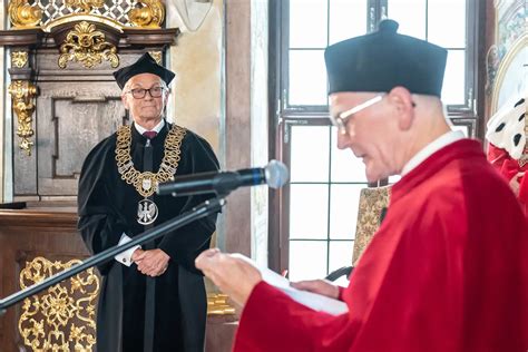 Nadanie Tytu U Doktora Honoris Causa Prof Dr Hab Piotrowi