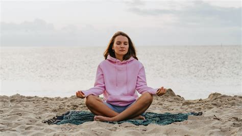 What is Vipassana Meditation: Technique, Benefits & How to do