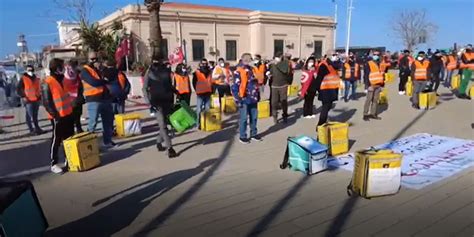 Sciopero Dei Rider A Palermo Flash Mob Alla Cala Contro Lo