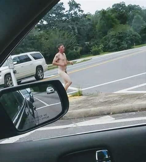 Man In Pensacola Florida Running Down The Street Naked Album On Imgur