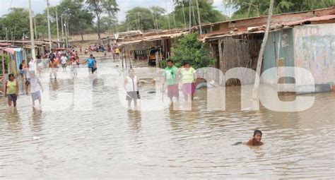 Nacional Piura Intensas Lluvias Provocan Derrumbes Y Dejan Calles