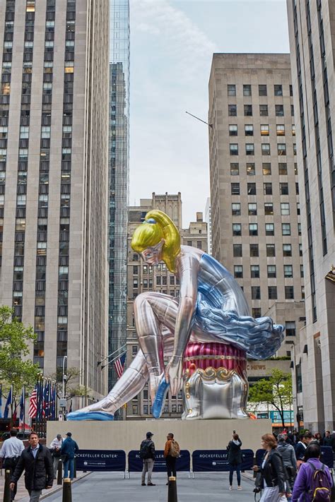 Jeff Koons Art Takes Over Nyc Foot Giant Ballerina Sculpture