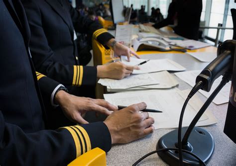 How Close Must Pilots Live To Their Base Airports?