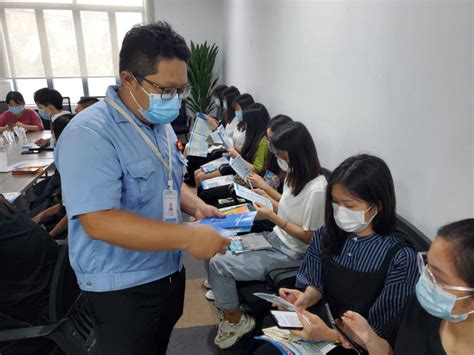 广州市白云区金沙街广泛宣传积分制 助力来穗子女入学人员讲座服务