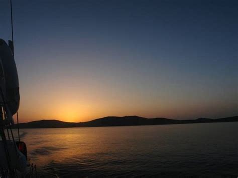 Mykonos Bootsfahrt bei Sonnenuntergang mit Getränken GetYourGuide