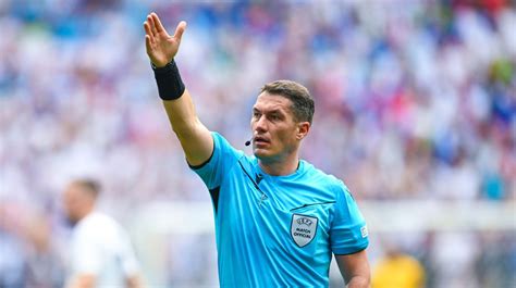 Istvan Kovacs Delegat Din Nou La Euro Va Arbitra Un Meci Decisiv