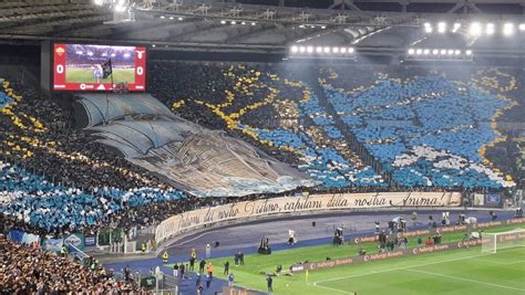 Roma Lazio La Curva Nord Risponde Alla Coreografia Anti Lazio Dal