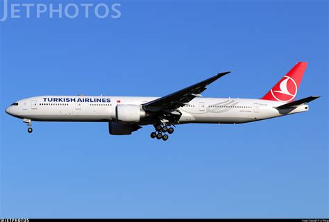 TC LJD Boeing 777 3F2ER Turkish Airlines JJ Wang JetPhotos