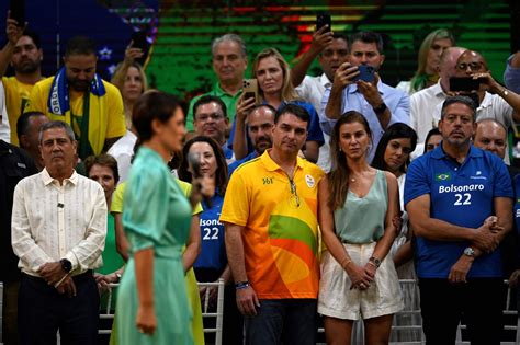 Lira Veste Camisa Bolsonaro E Continua Em Sil Ncio Sobre Ataques