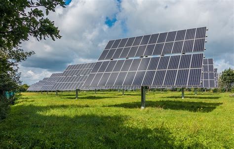 Cuánta energía produce una placa solar Teorema