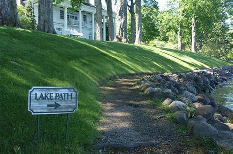 Lake Geneva Shore Path