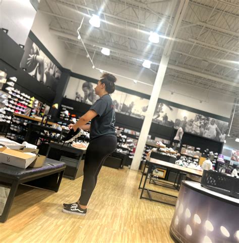 Thick Latina At Dicks Oc Spandex Leggings Yoga Pants Forum