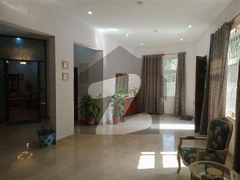 3 Bed Dd Flat For Sale On Khalid Bin Waleed Road Pechs 2 Laiba Tower