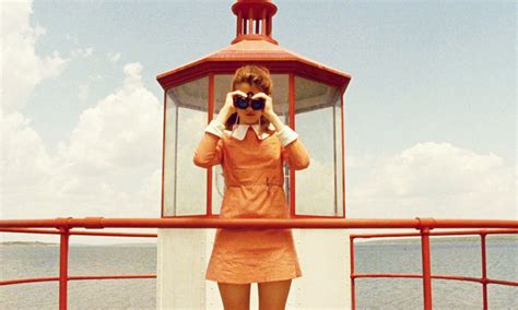 Suzy Bishop Kaya Hayward Kisses Sam Shakusky Jared Gilman In Moonrise Kingdom Directed By