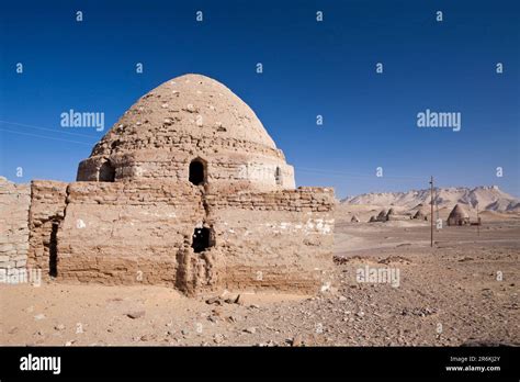 Tomb Al Qasr Dakhla Oasis Libyan Desert El Qasr Tomb Egypt Stock