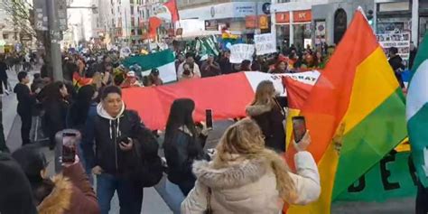 Bolivianos En El Exterior Marchan Exigiendo La Liberaci N De Camacho Y