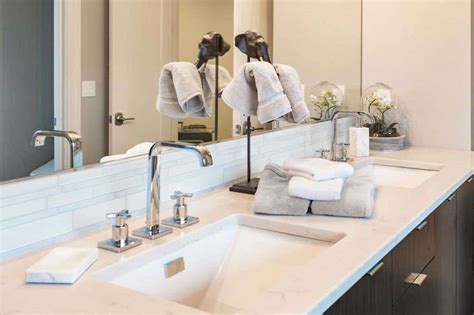 8 Awesome Ways to Decorate a Bathroom Countertop