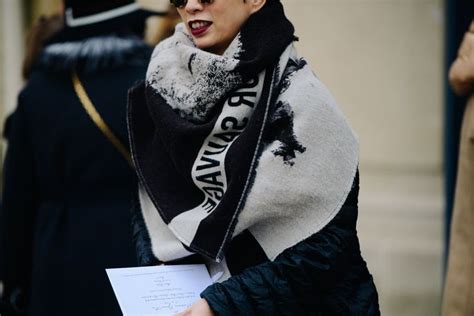 Paris Fashion Week Street Style Stars Are Politely Ignoring The Weather