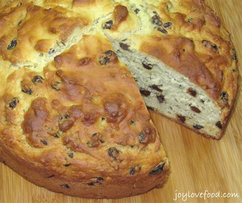 Irish Soda Bread with Caraway Seeds and Raisins - Joy Love Food