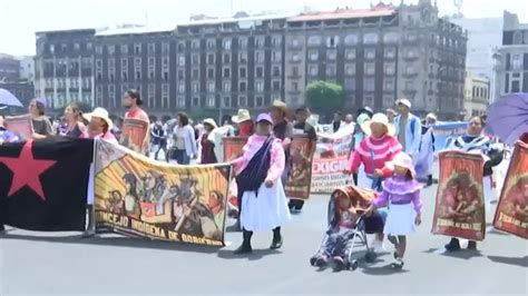 Marchan en las calles de la Ciudad de México a 52 años del halconazo