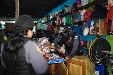 Contin A Hallazgo De Armas En C Rceles Tras Una Nueva Requisa