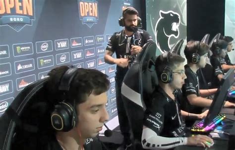 CS GO FURIA vira sobre a Complexity e vai à final da DreamHack Open