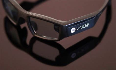 New Line Of Glasses Comes Equipped With Technology For Deaf People To See Conversations Izzso