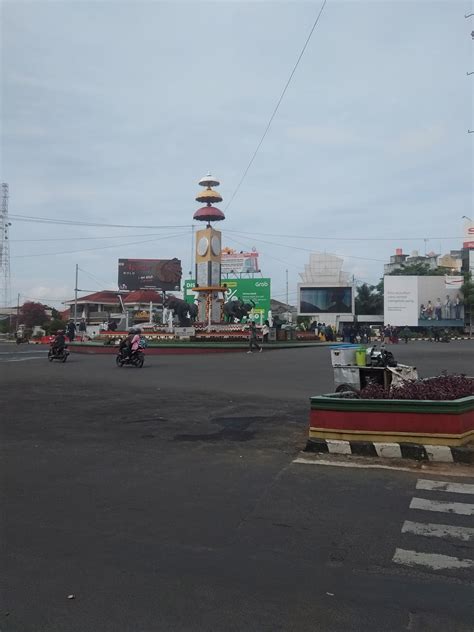 Bundaran Gajah Tugu Adi Pura Jl Ahmad Yani Jl Sudirman Bandar