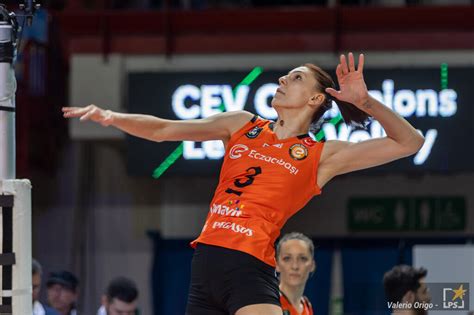 Vakifbank Istanbul Eczacibasi Oggi In Tv Finale Champions League