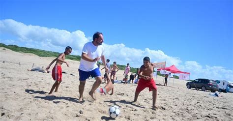 Mi Primer Viaje al Mar Ariel Sujarchuk compartió con chicos y chicas