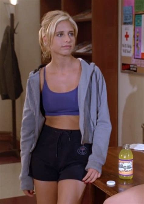 Pin By Cameron Quilhot On Buffy The Vampire Slayer In 2024 Sarah Michelle Gellar Hot Sarah